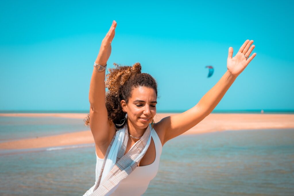 Groß (9_März_2025_Lamiaa_YOGA_SOUNDHEALING_ElGouna_Photography_DSC_8426_416)